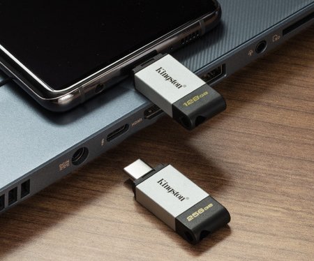 Flash Drive vs Thumb Drive